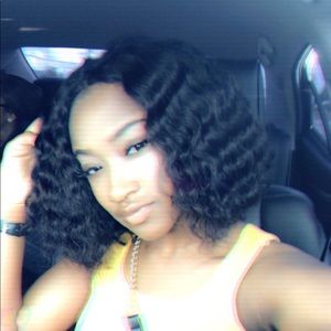 Meet your Posher, Ronell